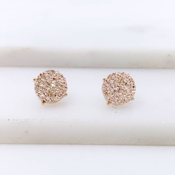 Round Faux Druzy Pendant Necklace - Picture 4 of 5